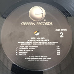 Neil Young - Landing On Water (Vinyl)