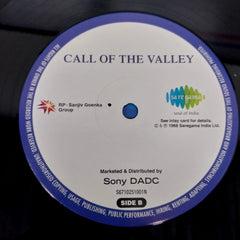 Pandit Shiv Kumar Sharma, Hariprasad Chaurasia, Brij Bhushan Kabra - Call Of The Valley (Vinyl)