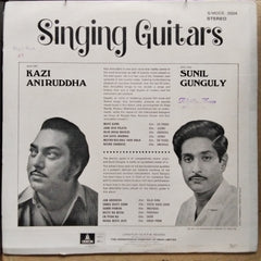 Kazi Aniruddha & Sunil Ganguly - Singing Guitars (Vinyl)