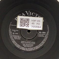 The Monkees - Last Train to Clarksville / Take a Giant Step (45-RPM)
