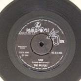 The Beatles - Rain / Paperback Writer (45-RPM)