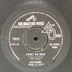 Mustangs - Gonks Go Beat / Escape (45-RPM)