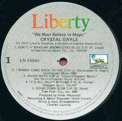 Crystal Gayle - We Must Believe In Magic (Vinyl) Image