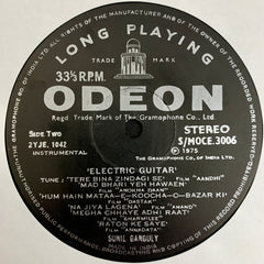 Sunil Ganguly - Plays Reminiscential Melodies Of Lata Mangeshkar From Hindi Films (Electric Guitar) (Vinyl)
