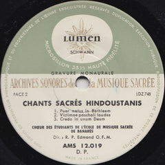 Chœur Des Étudiants De L'École De Musique Sacrée De Banarès - Chants Sacrés De L'Inde (45-RPM) Image