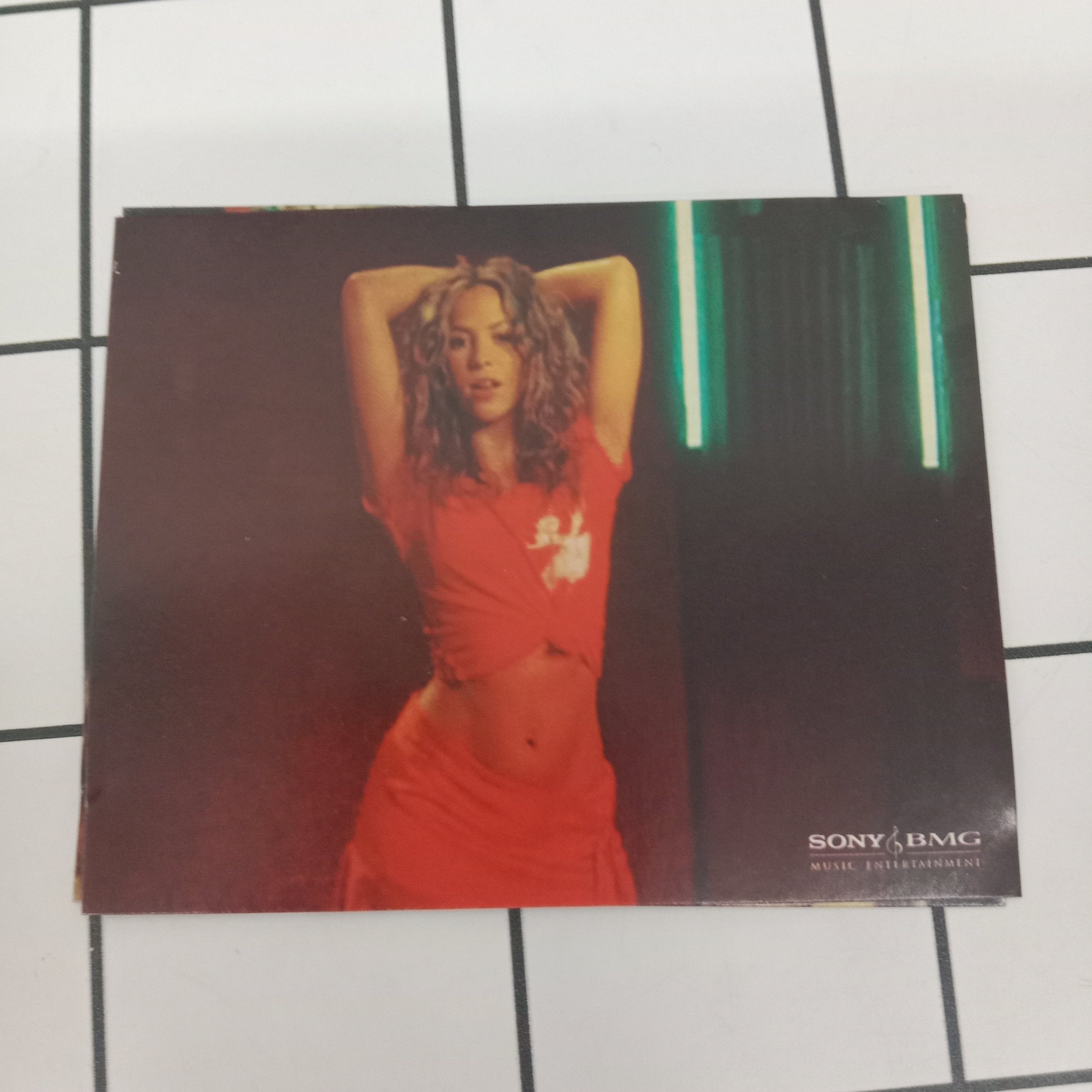Shakira - Hips Don't Lie (CD)