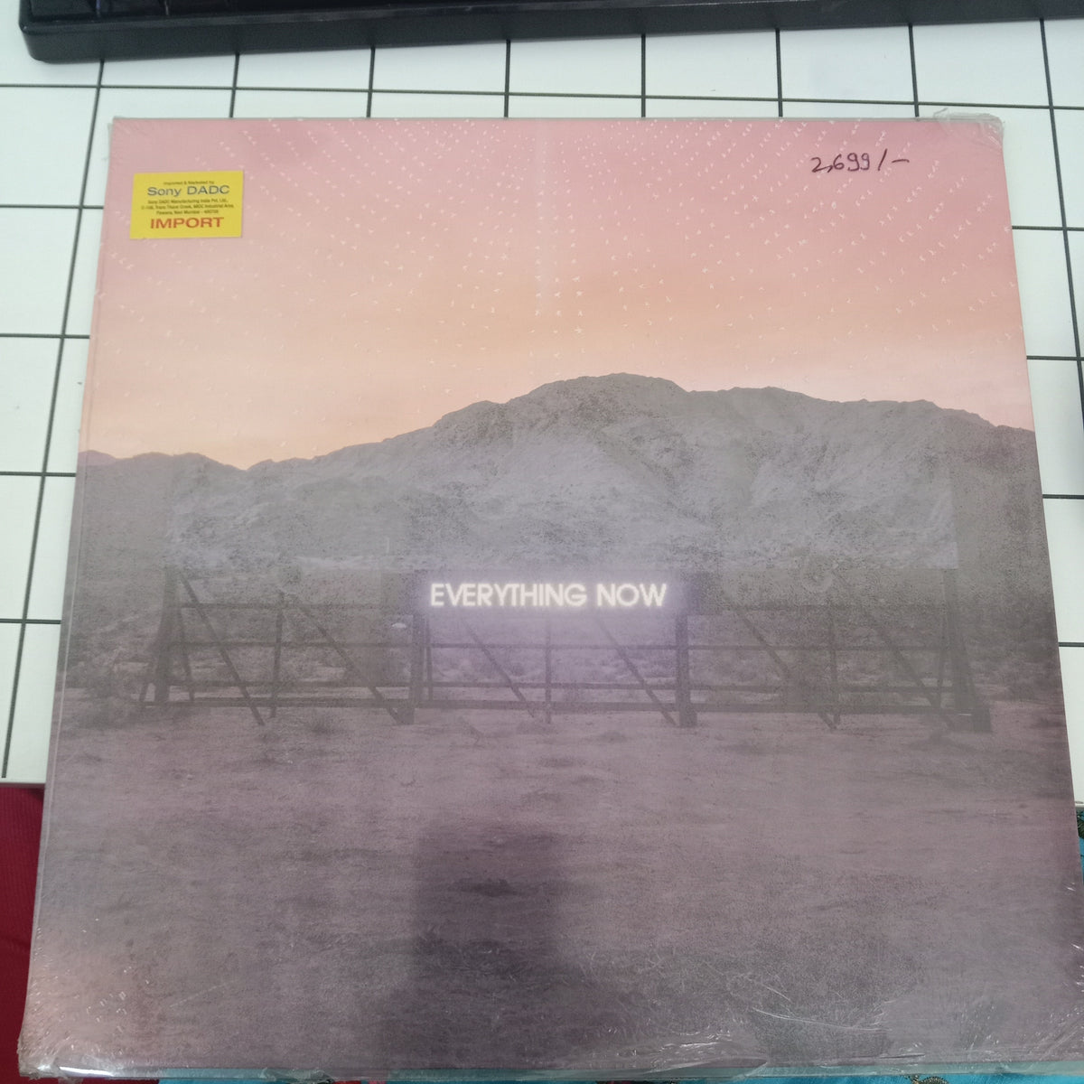 Arcade Fire - Everything Now (Vinyl)