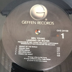 Neil Young - Landing On Water (Vinyl)