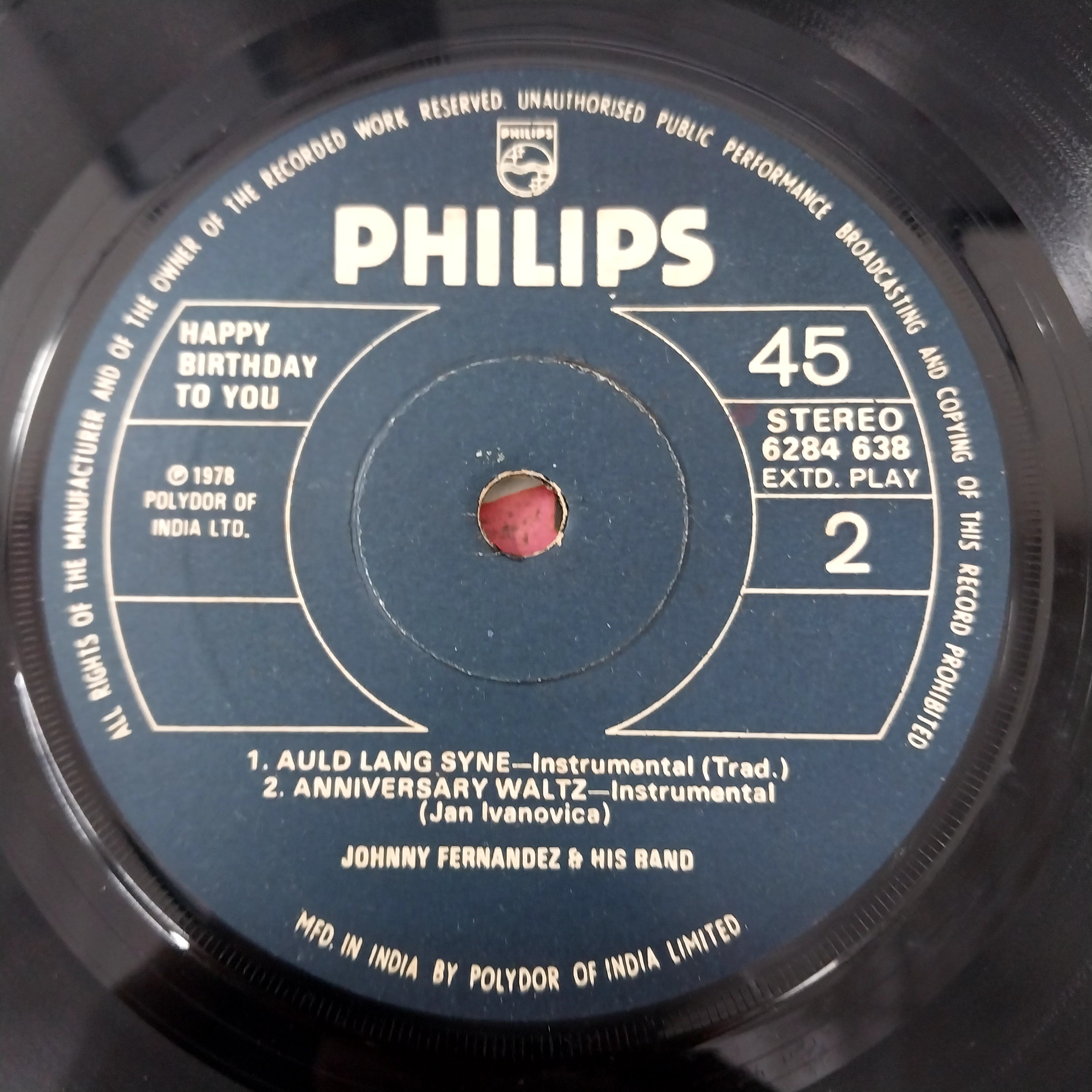 Johnny Fernandez & His Band - Happy Birthday (45-RPM)