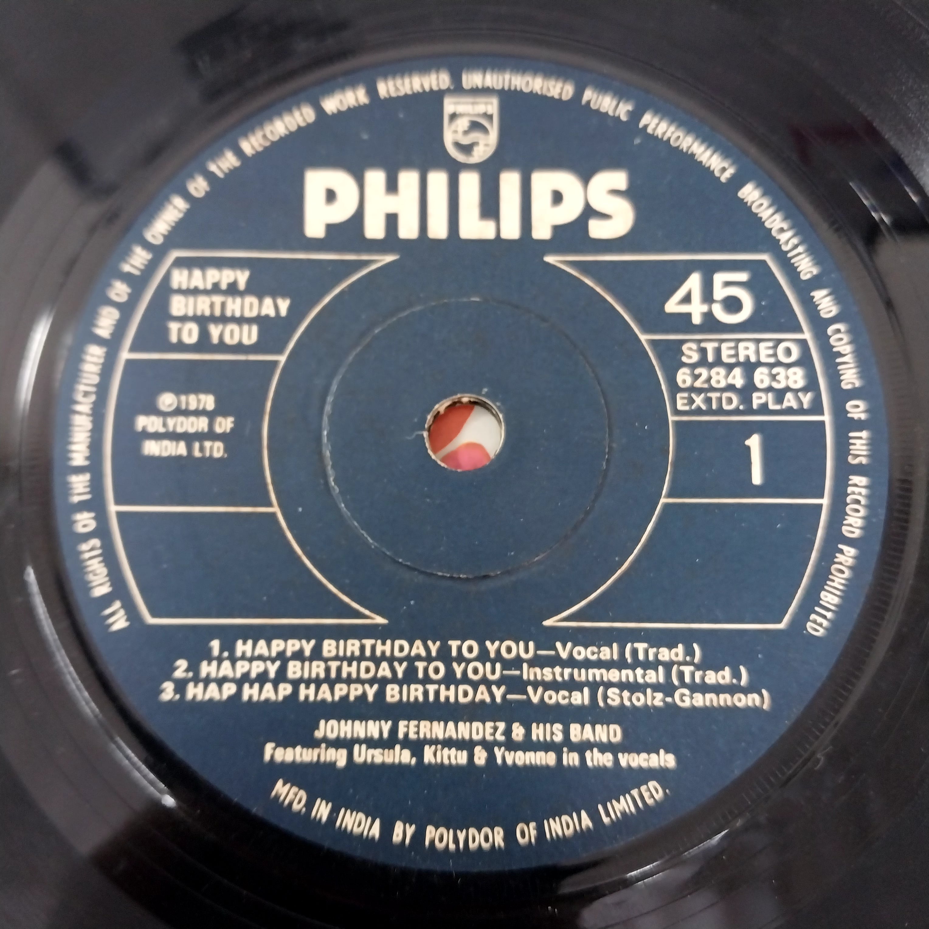 Johnny Fernandez & His Band - Happy Birthday (45-RPM)