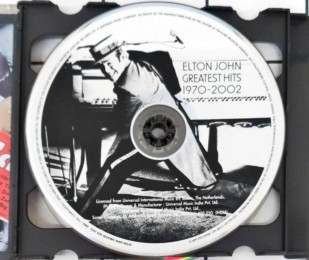 Elton John - Greatest Hits 1970-2002 (CD) (2)