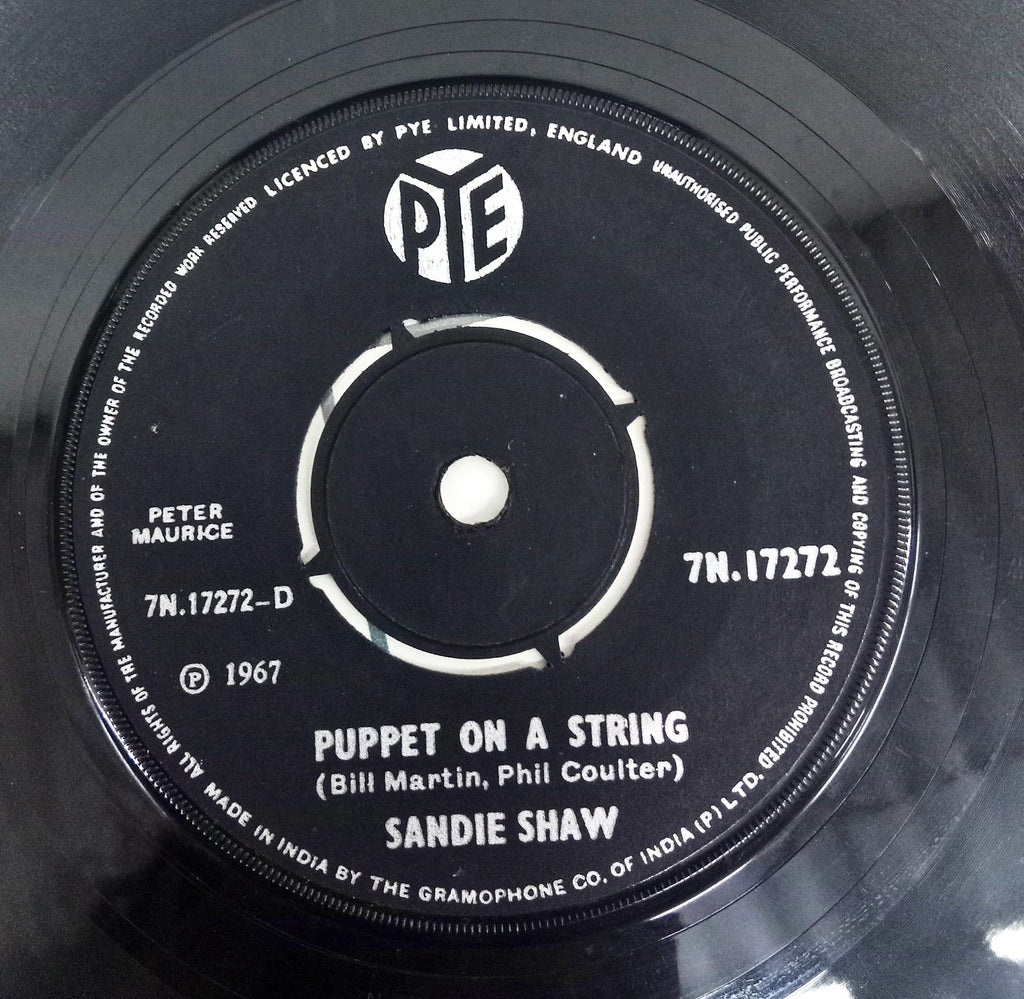 Sandie Shaw  -  Puppet On A String (45rpm)