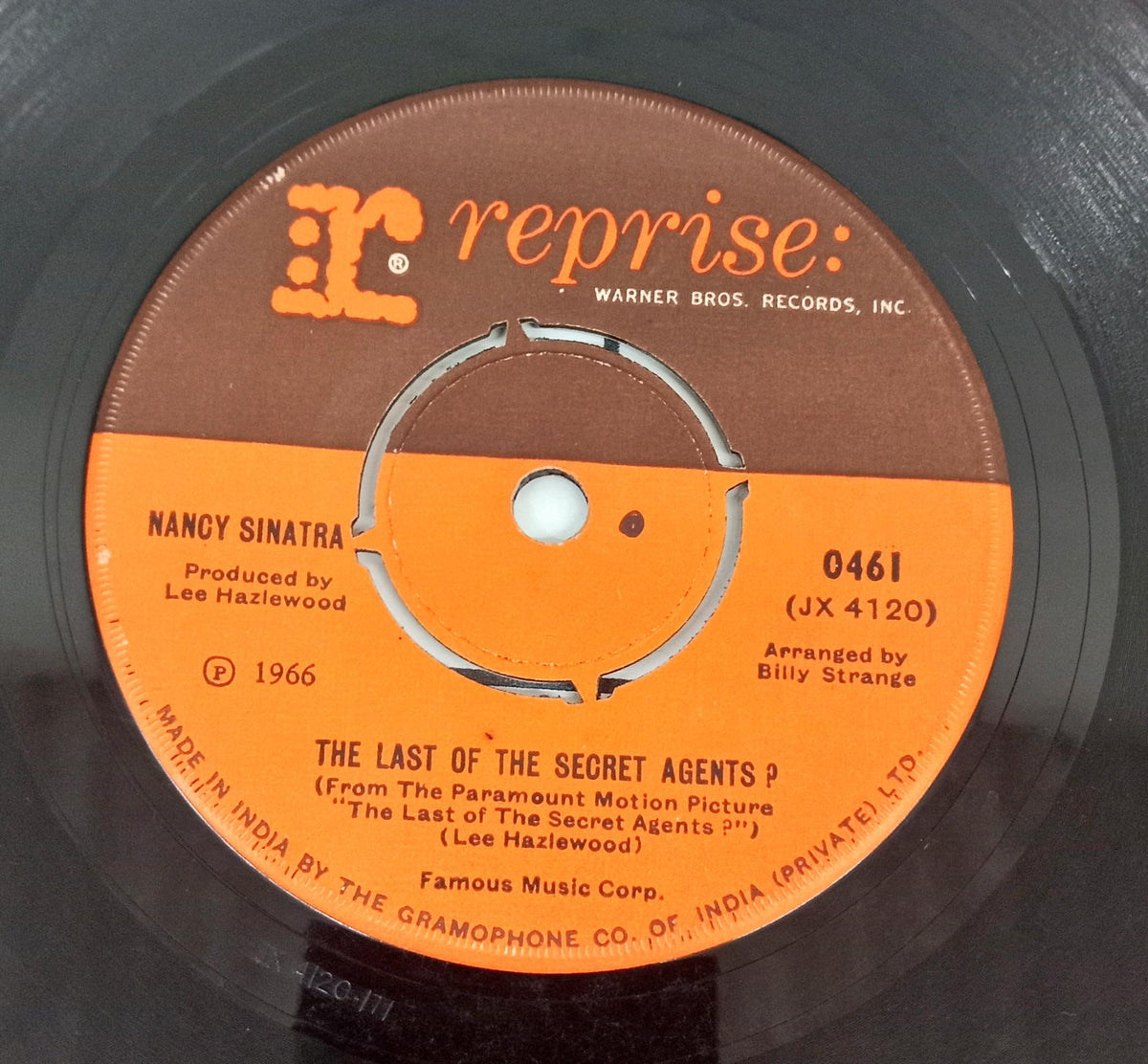 Nancy Sinatra -  How Does That Grab You, Darlin'? / The Last Of The Secret Agents? (45-RPM)