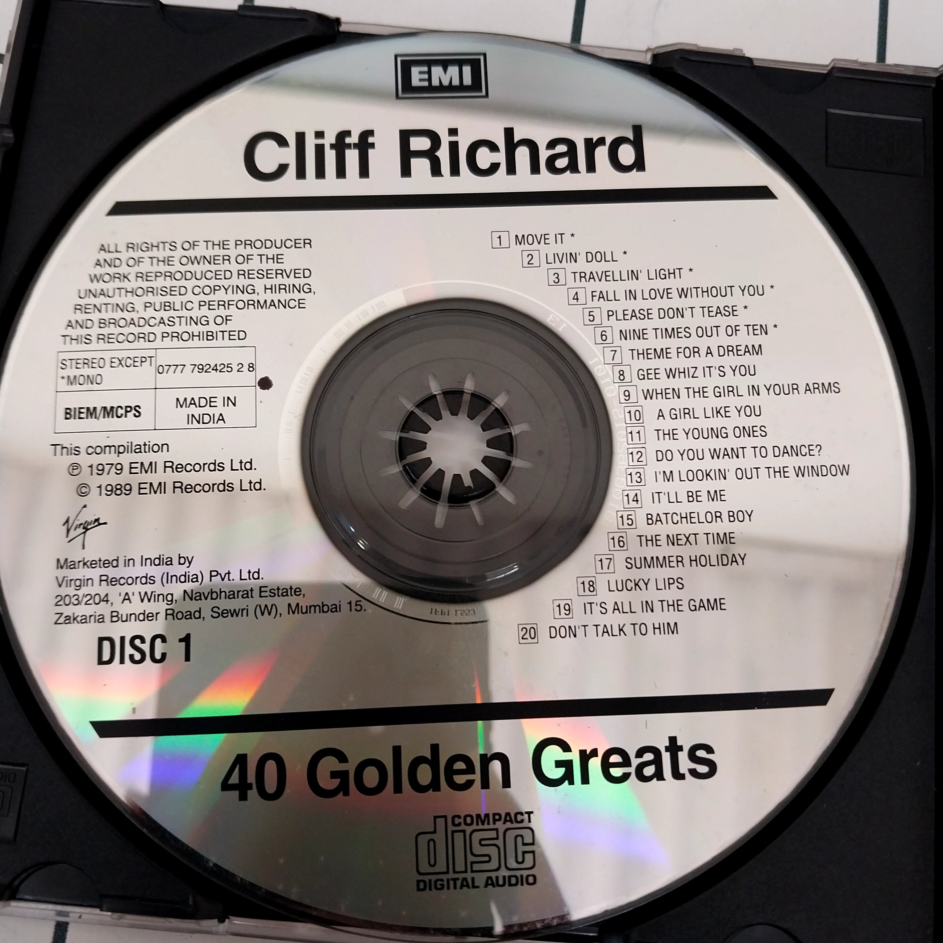 Cliff Richard - 40 Golden Greats (CD) (2)