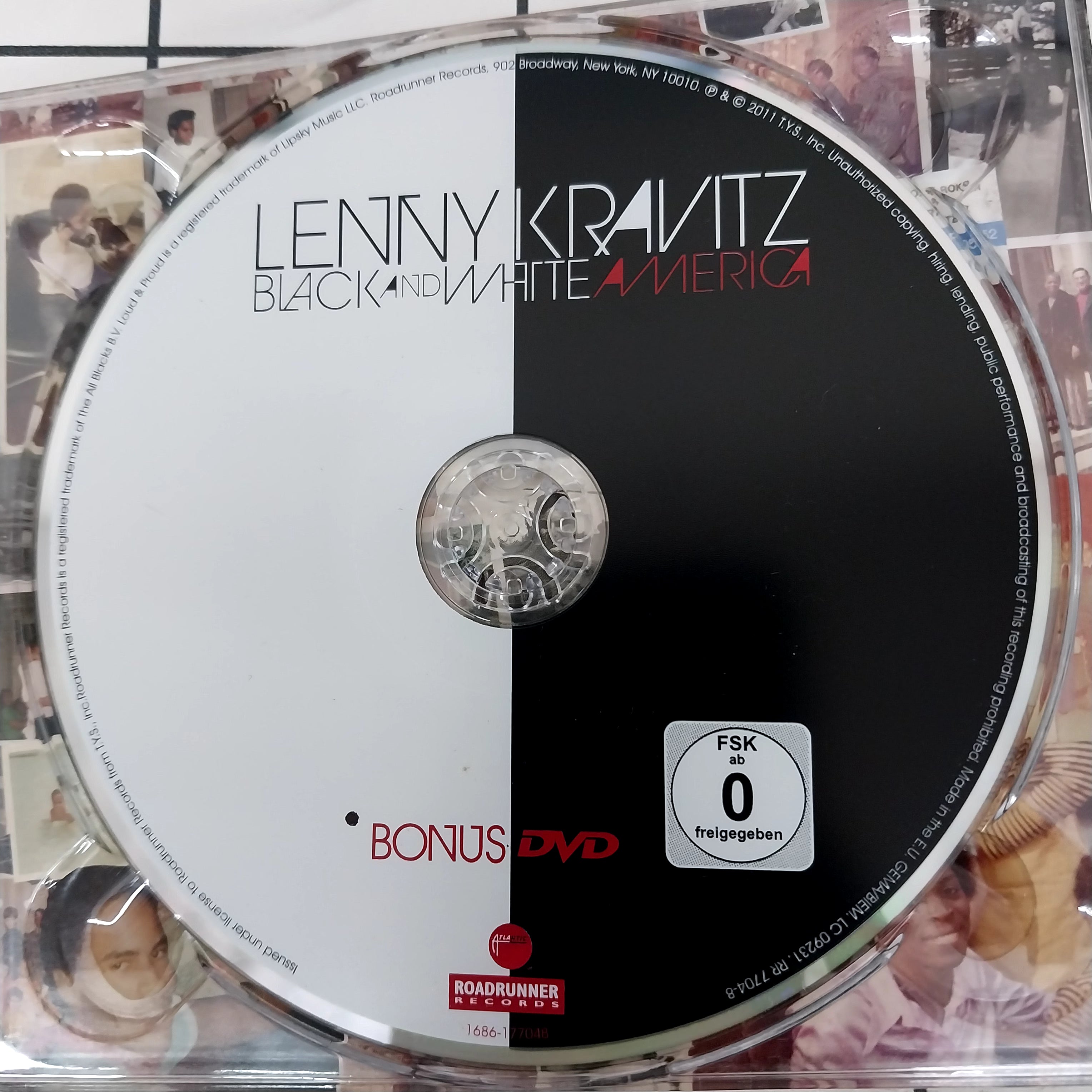 Lenny Kravitz - Black And White America (CD) (2)