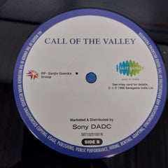 Pandit Shiv Kumar Sharma, Hariprasad Chaurasia, Brij Bhushan Kabra - Call Of The Valley (Vinyl)