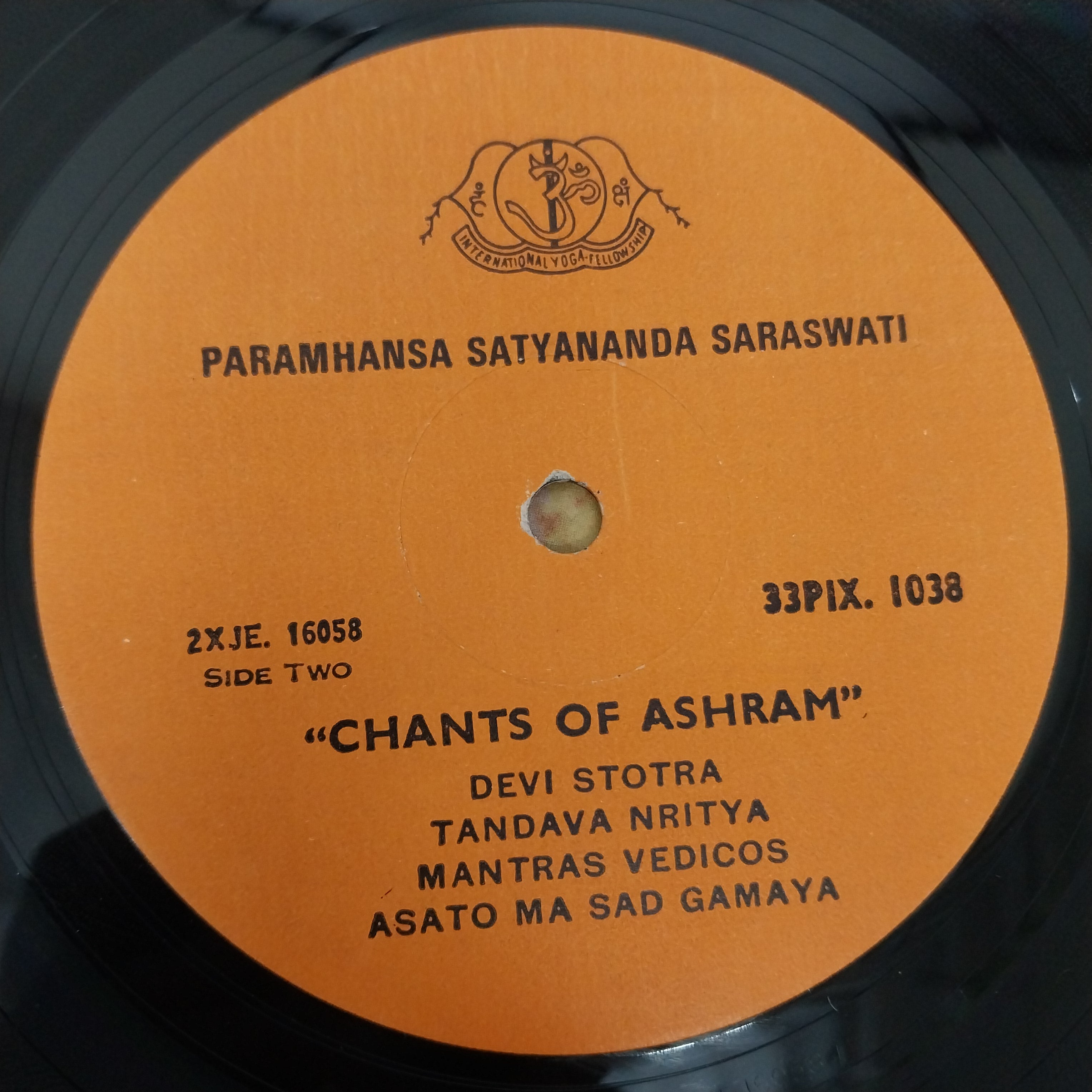 Paramhansa Satyananda Saraswati - "Chants Of Ashram" (Vinyl)