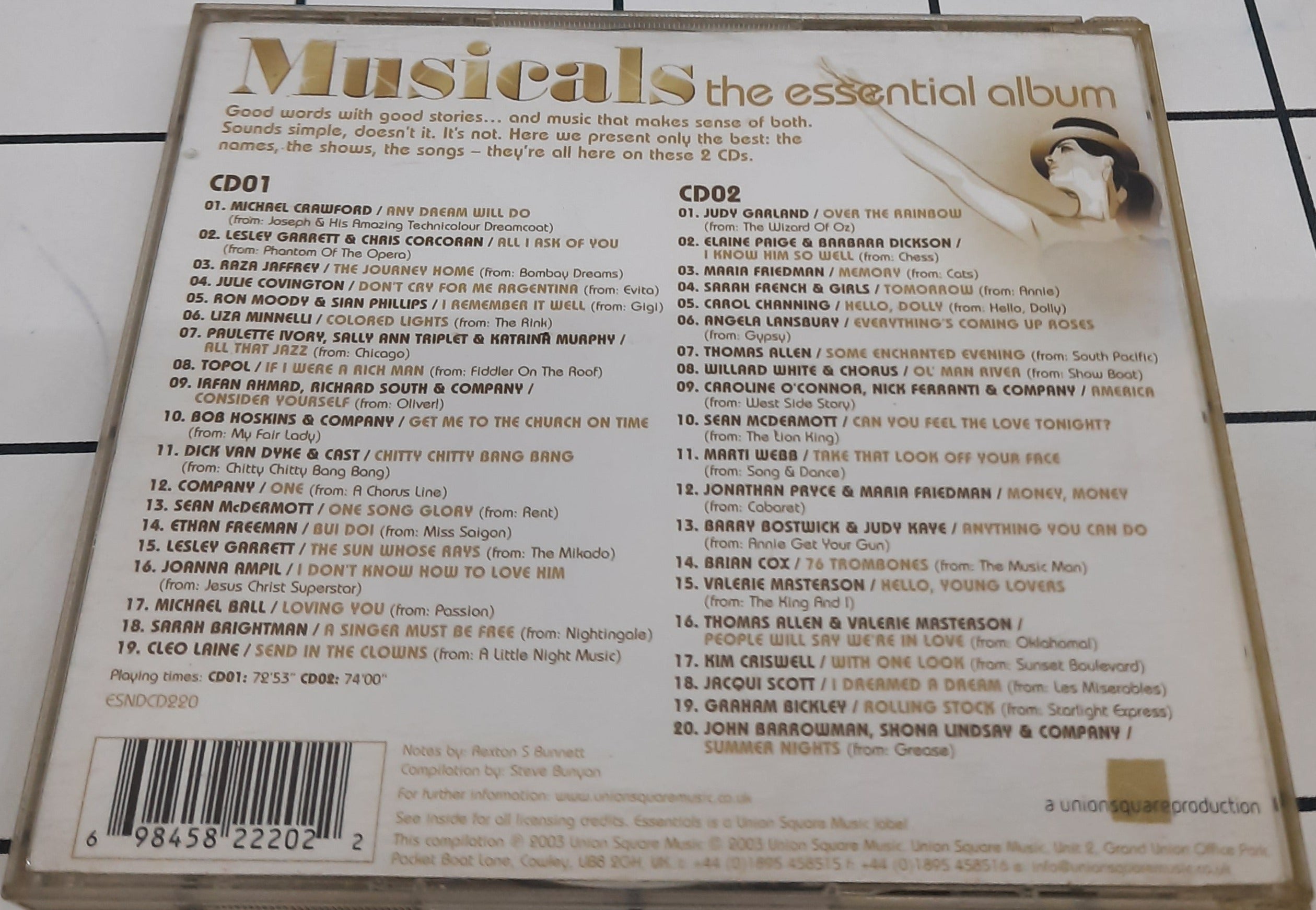 Various - Musicals - The Essential Album (CD)