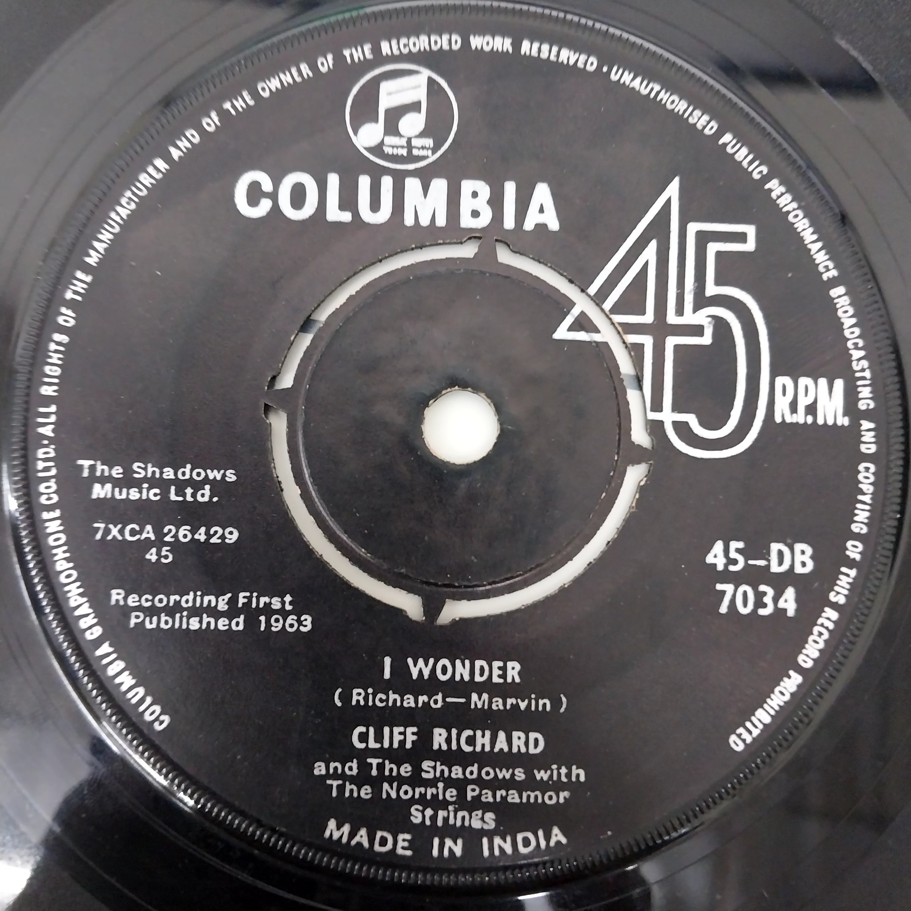 Cliff Richard And The Shadows - Lucky Lips (45-RPM)