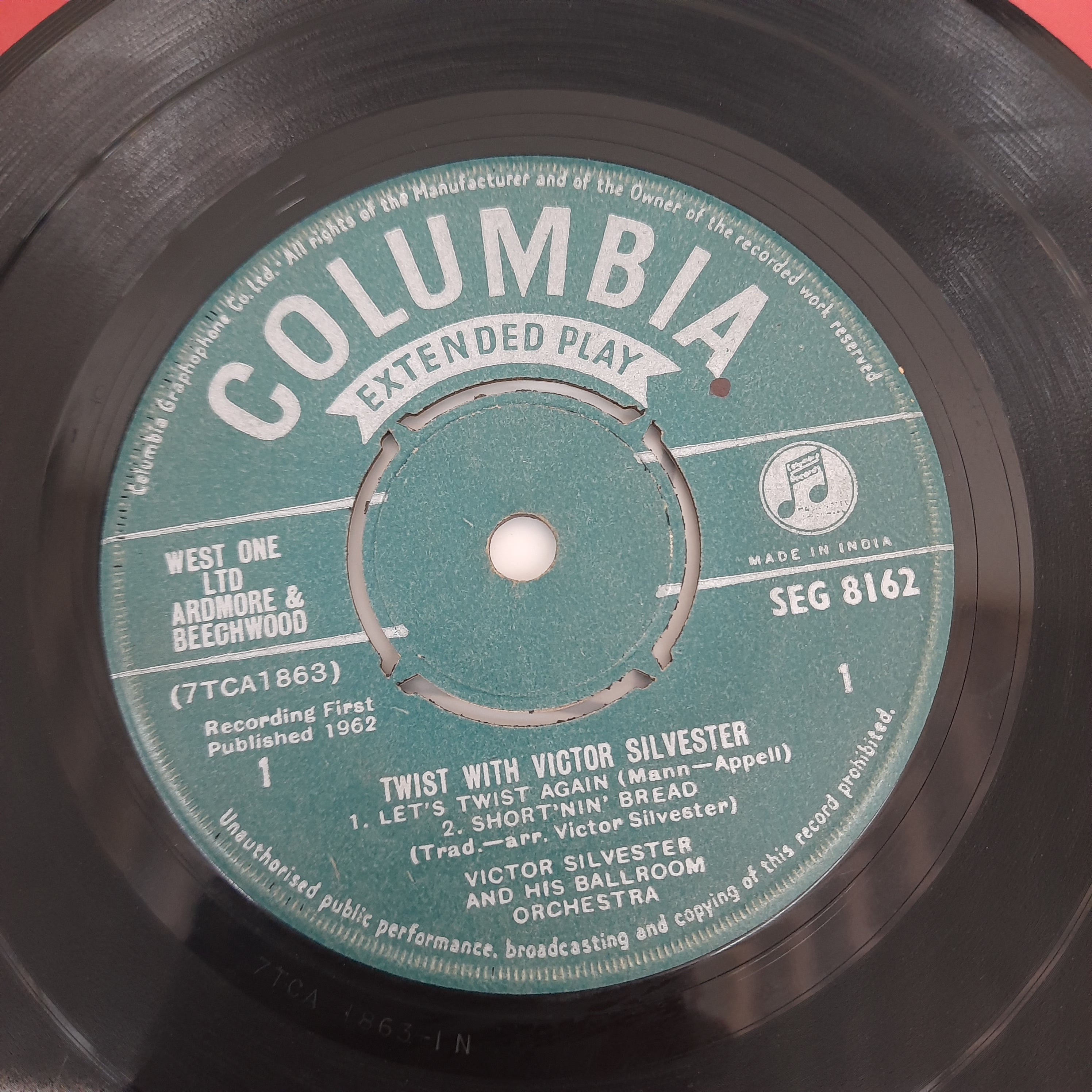 Victor Silvester And His Ballroom Orchestra - Twist With Victor Silvester (45-RPM)