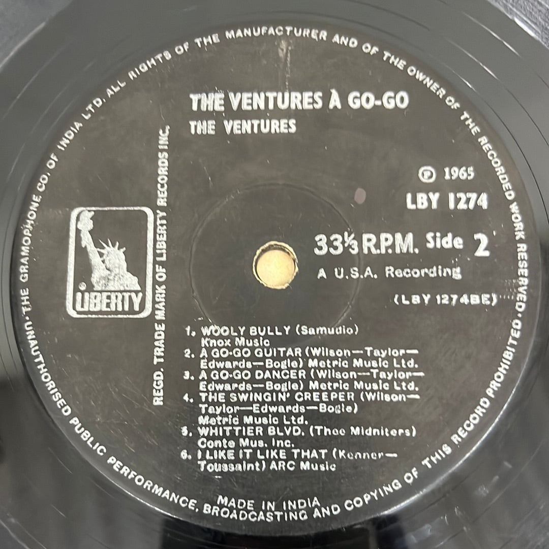 Ventures, The - À Go-Go (Vinyl)