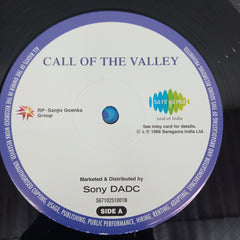 Pandit Shiv Kumar Sharma, Hariprasad Chaurasia, Brij Bhushan Kabra - Call Of The Valley (Vinyl)