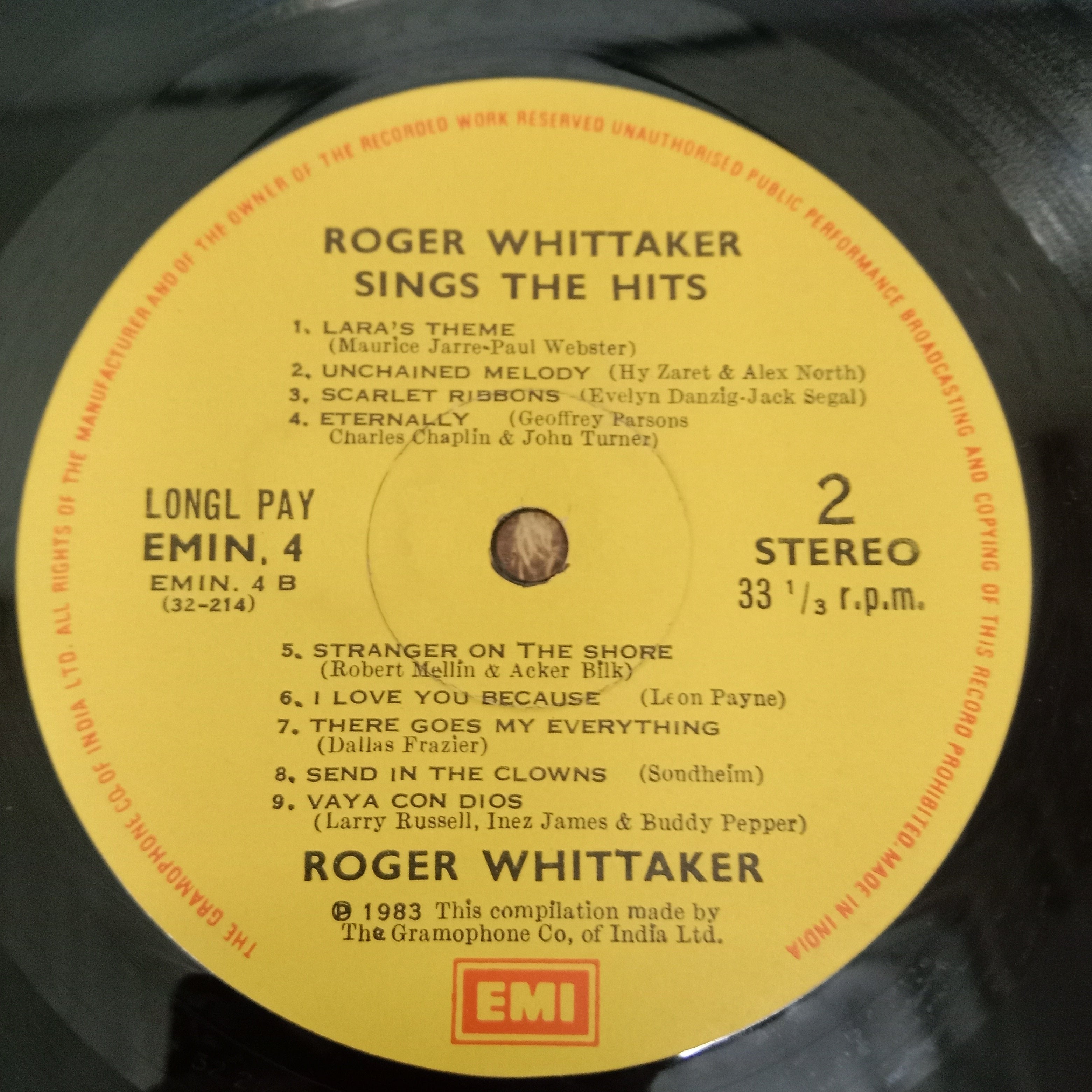 Roger Whittaker - Sings The Hits (Vinyl)