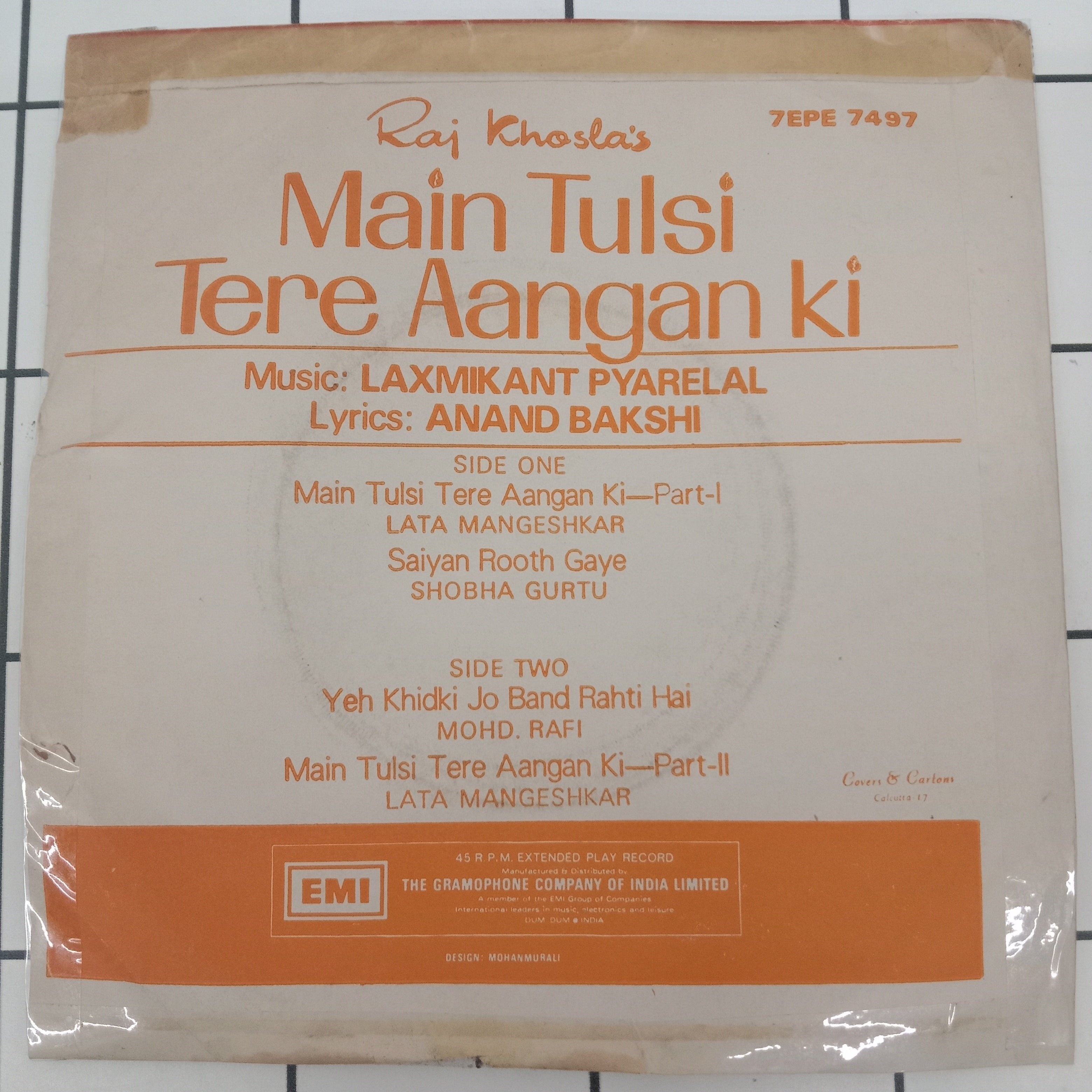 Laxmikant Pyarelal - Main Tulsi Tere Aangan Ki (45-RPM)