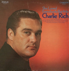 Charlie Rich - She Loved Everybody But Me (Vinyl)