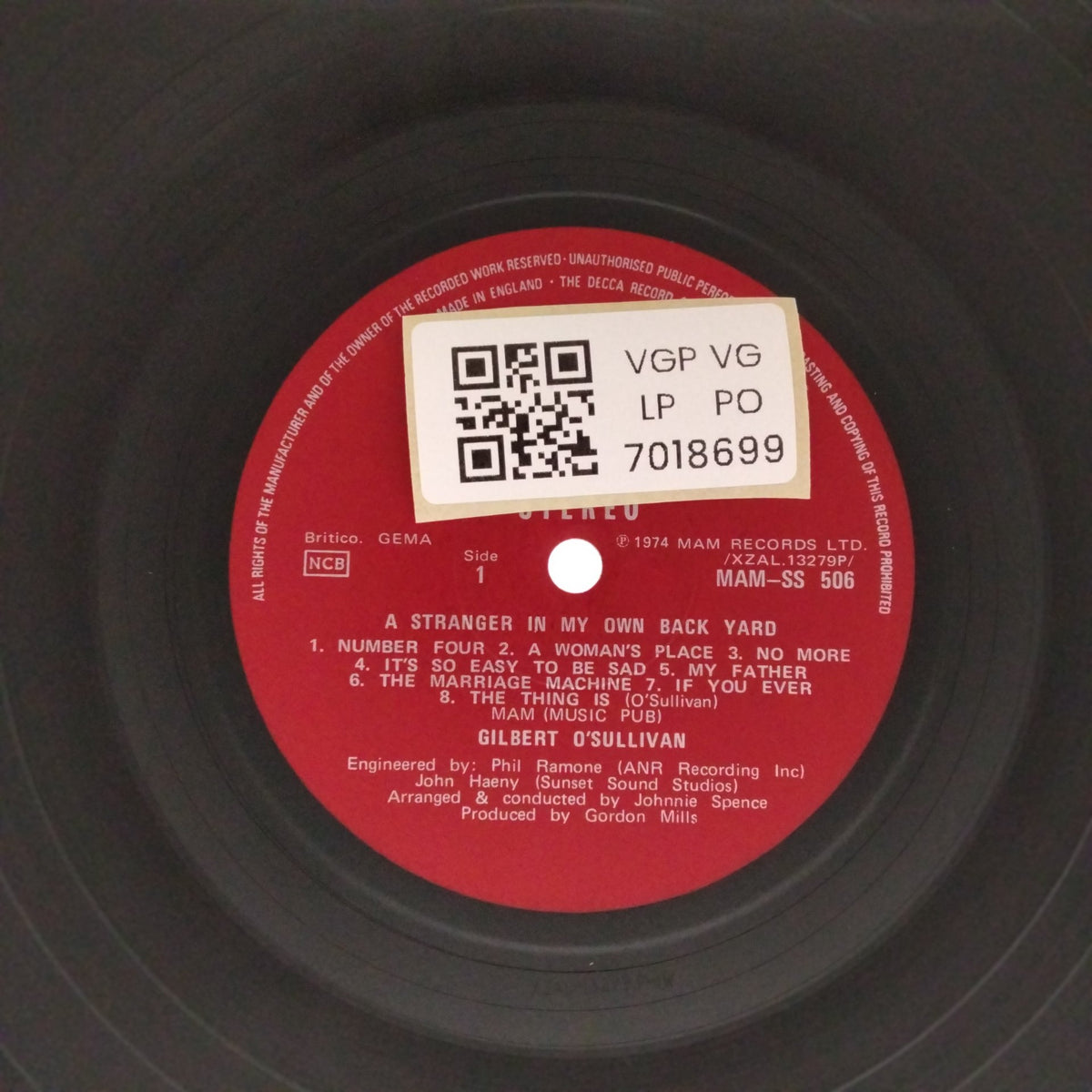 Gilbert O'Sullivan - A Stranger in My Own Back Yard (Vinyl)