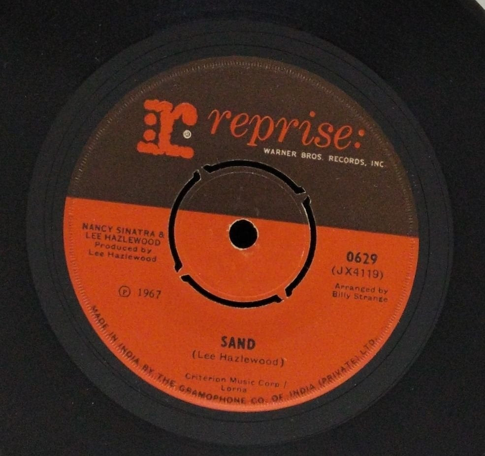 Nancy Sinatra, Lee Hazlewood - Sand / Lady Bird (45-RPM)