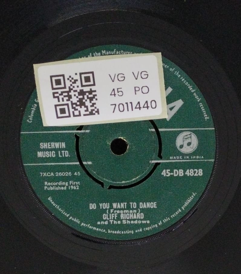 Cliff Richard - I'm Lookin' Out the Window / Do You Want to Dance (45-RPM)