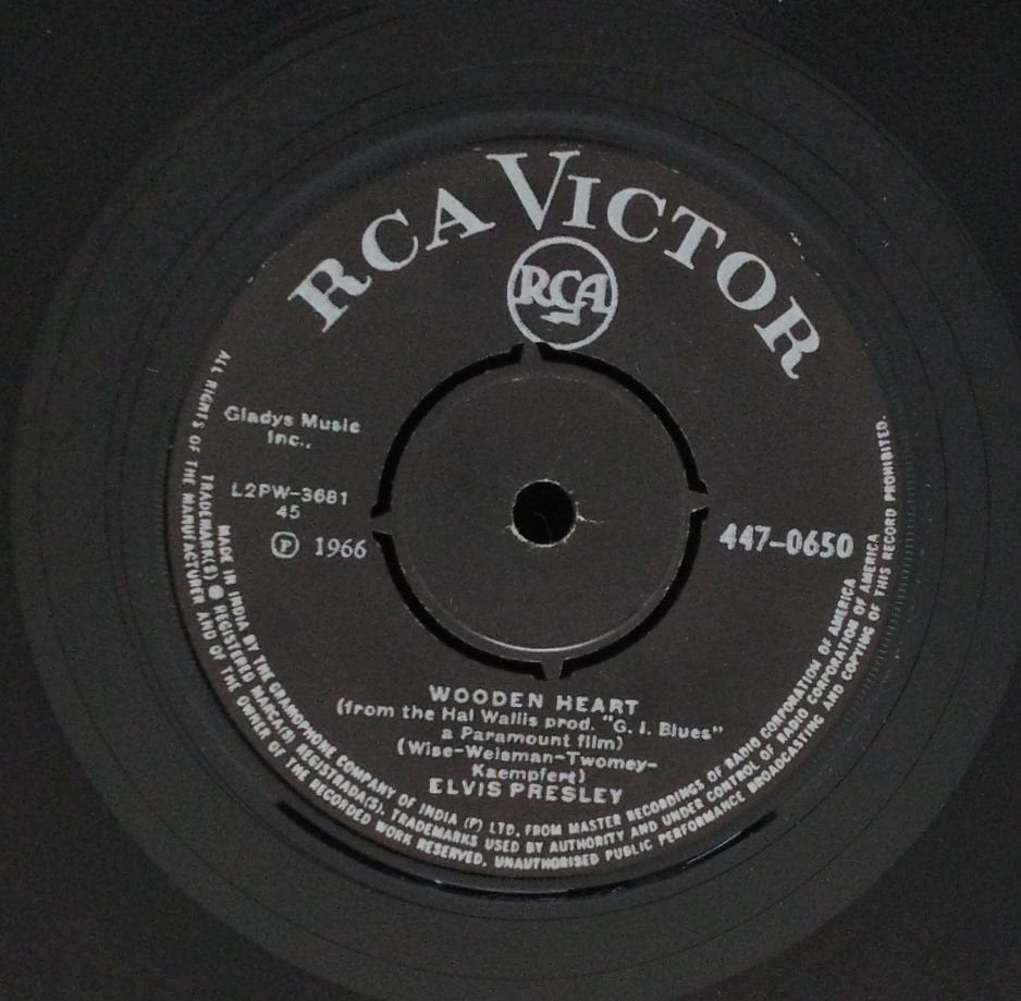 Elvis Presley - Wooden Heart + Puppet On A String (45-RPM)