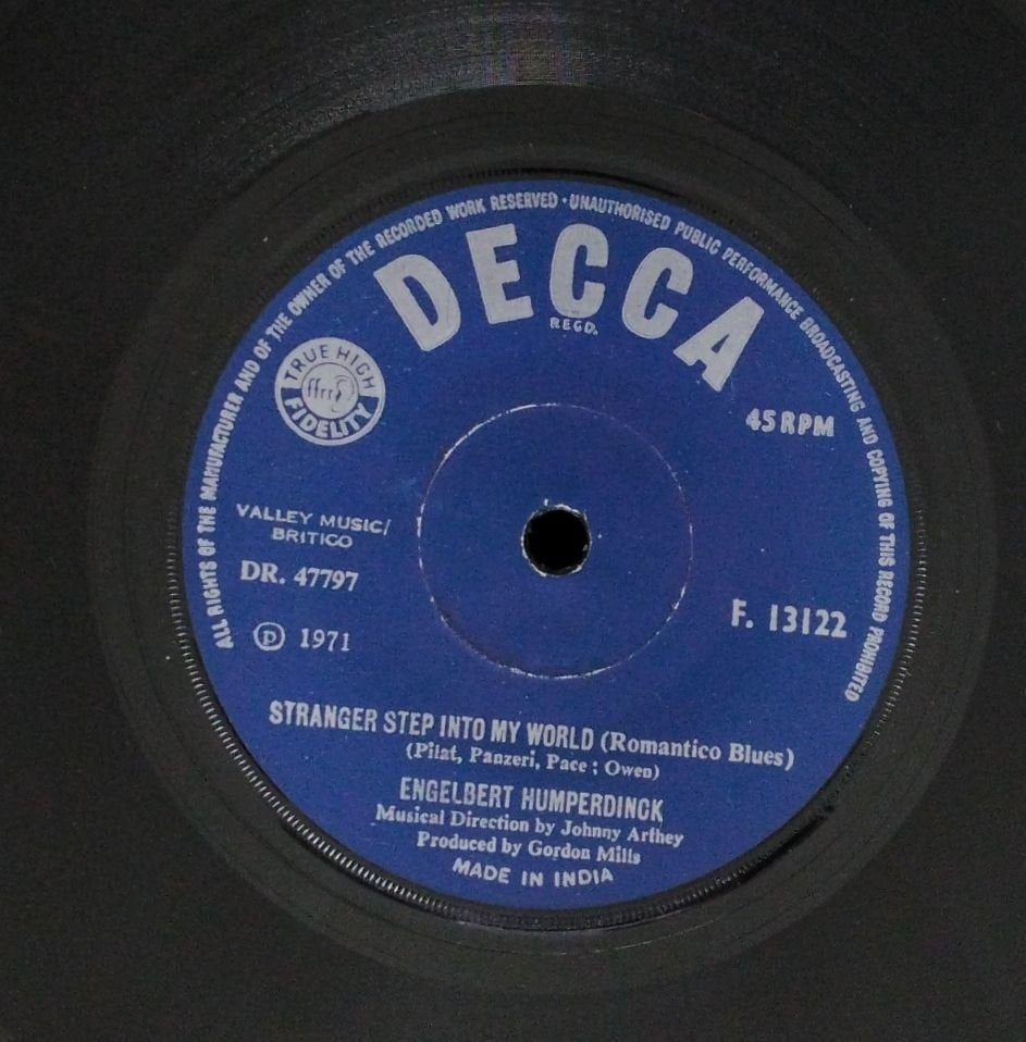 Engelbert Humperdinck - Stranger Step Into My World (45-RPM)