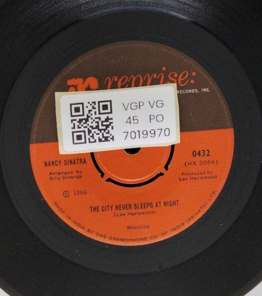 Nancy Sinatra - These Boots Are Made for Walkin' (45-RPM)