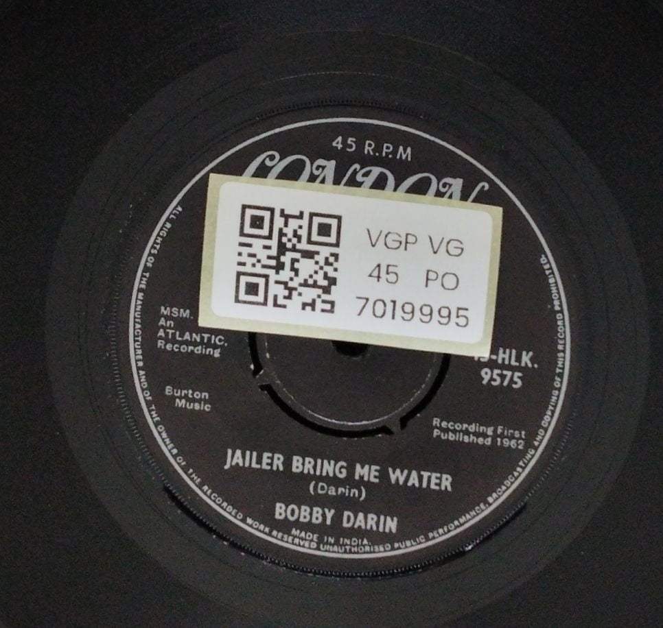 Bobby Darin - Things / Jailer Bring Me Water (45-RPM)