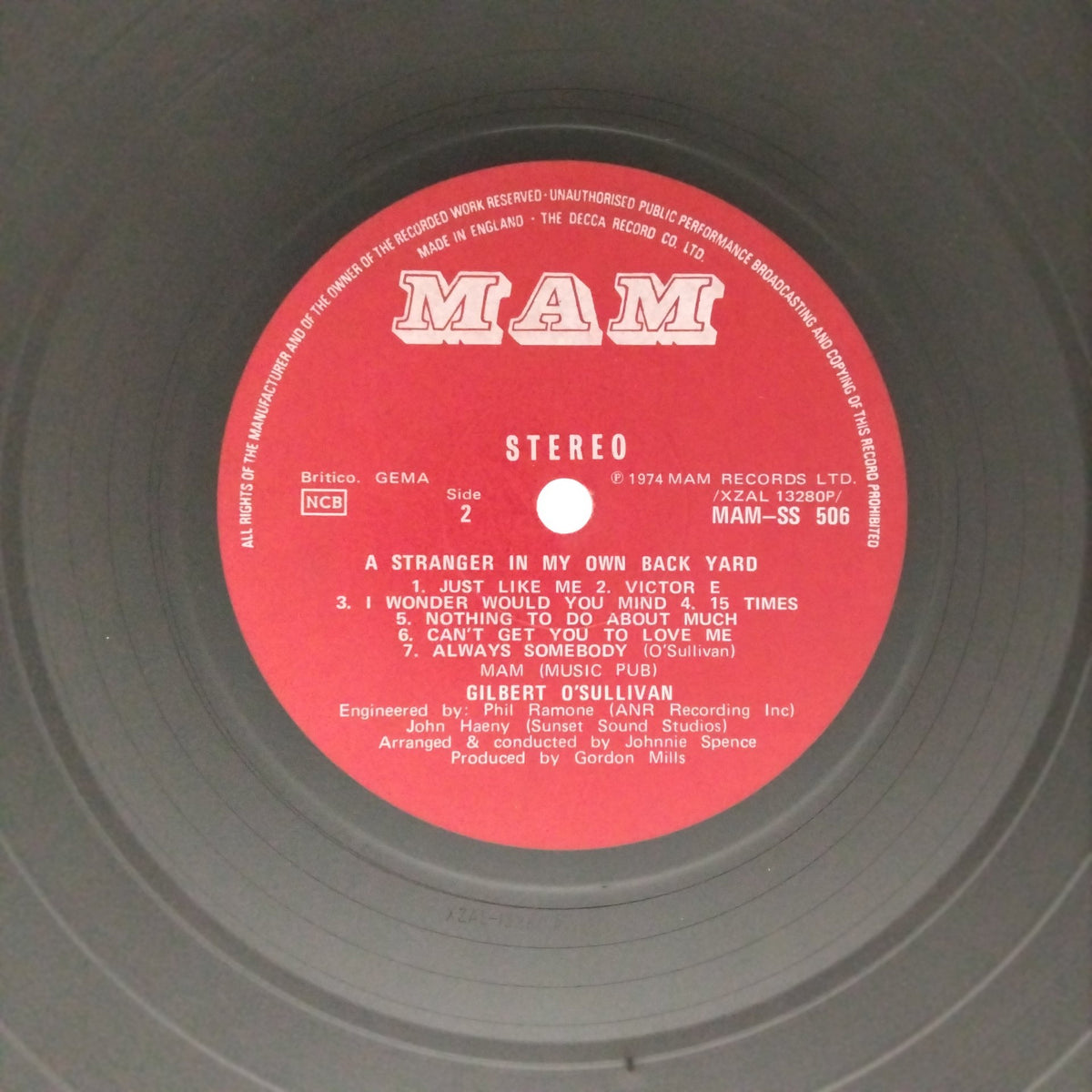 Gilbert O'Sullivan - A Stranger in My Own Back Yard (Vinyl)