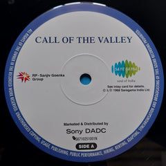 Pandit Shiv Kumar Sharma, Hariprasad Chaurasia, Brij Bhushan Kabra  - Call Of The Valley (Vinyl)