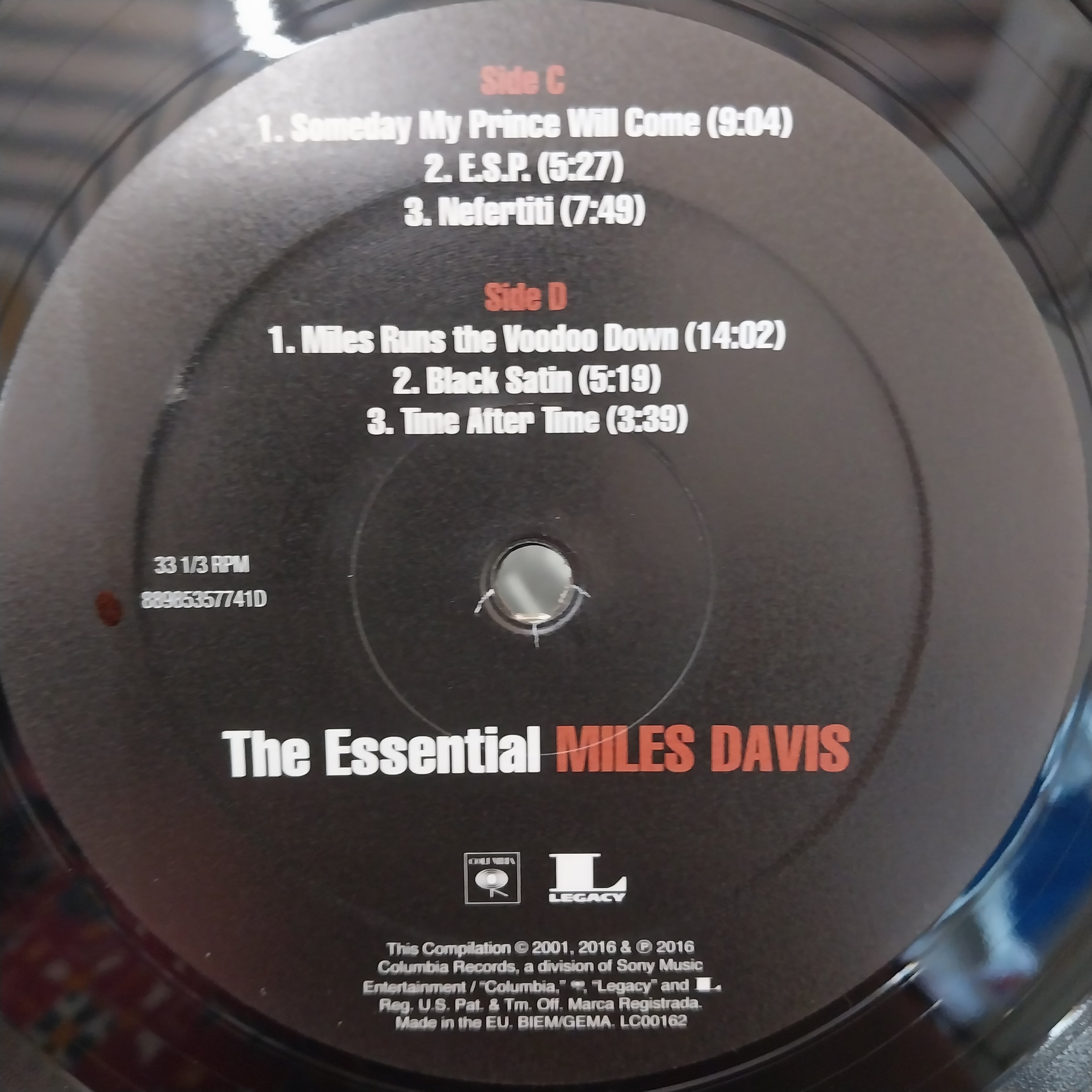 Miles Davis  - The Essential Miles Davis (Vinyl)