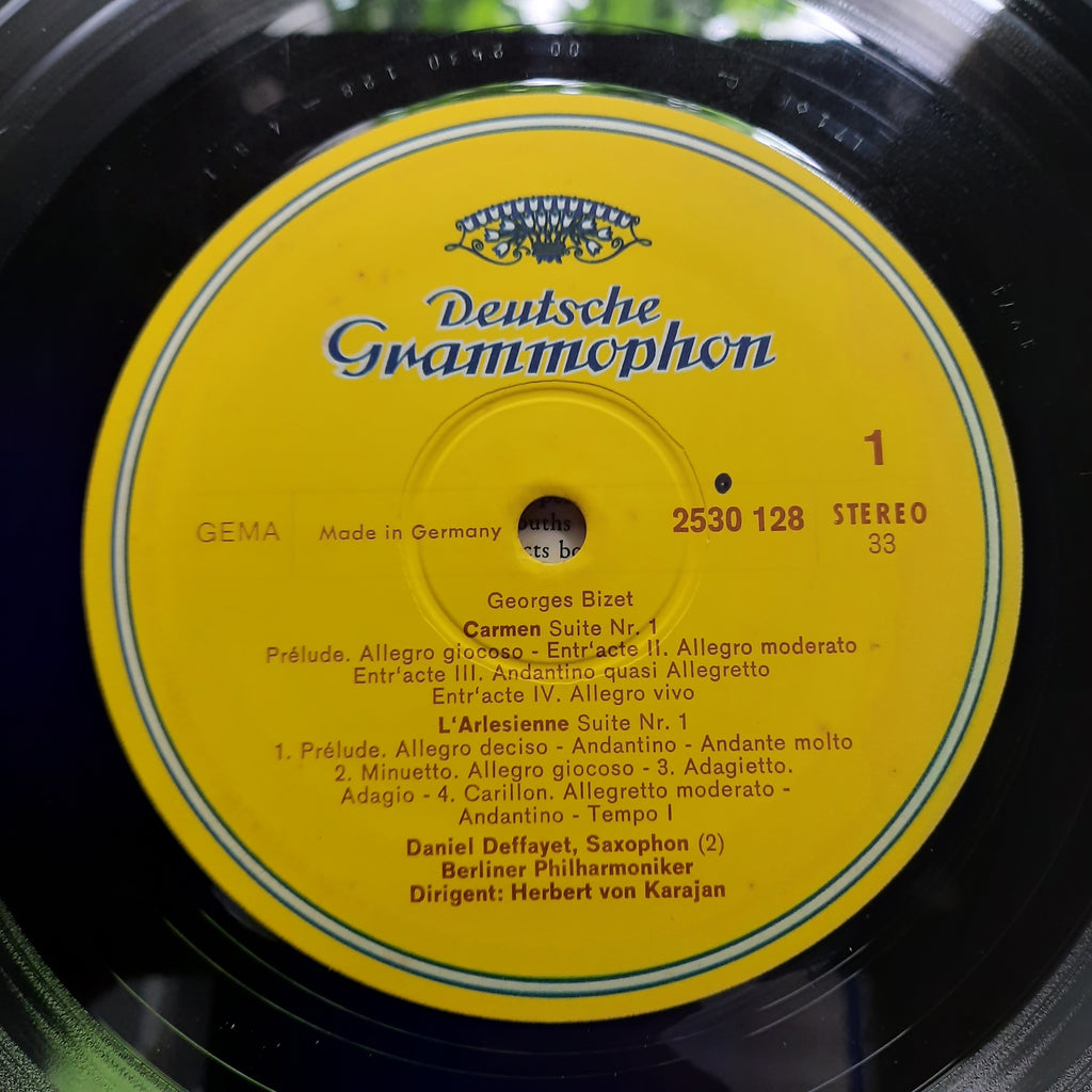 Georges Bizet / Berliner Philharmoniker, Herbert Von Karajan  - Carmen-Suite 1 • L'ArléSienne - Suiten 1 & 2 (Vinyl)