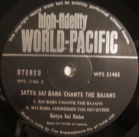 Shri Sathya Sai Baba - Chants The Bajans (Vinyl) Image