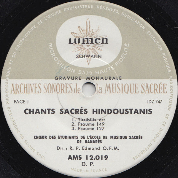 ChÅ“ur Des Ã‰tudiants De L'Ã‰cole De Musique SacrÃ©e De BanarÃ¨s - Chants SacrÃ©s De L'Inde (45-RPM) Image